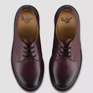 Dr. Martens Cherry‎ Red Antique Temperley Shoes